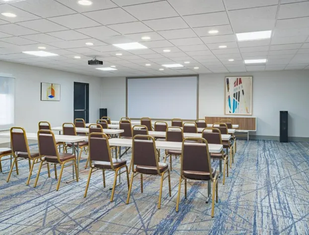 Holiday Inn Express Hotel & Suites Pratt by IHG hotel detail image 3