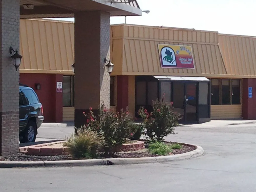 Magnuson Hotel Red Baron hotel hero