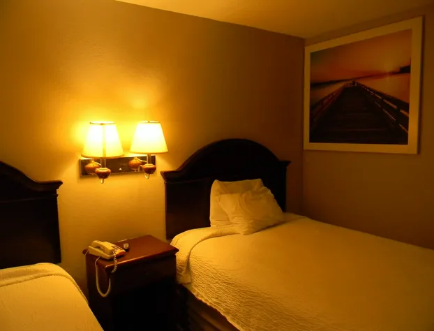 Days Inn by Wyndham Bainbridge hotel detail image 1