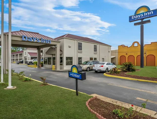 Days Inn by Wyndham Bainbridge hotel detail image 2