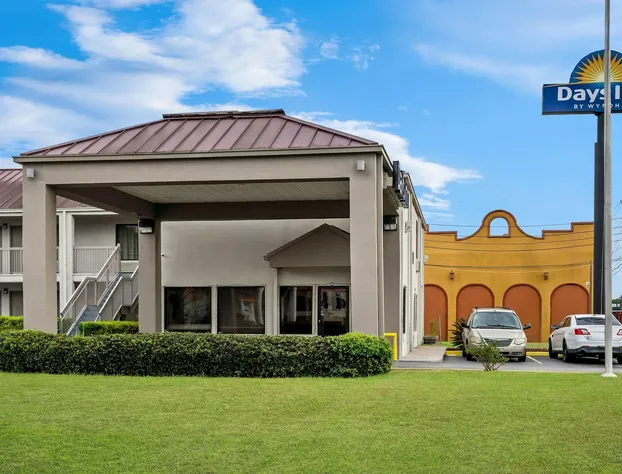 Days Inn by Wyndham Bainbridge hotel detail image 4