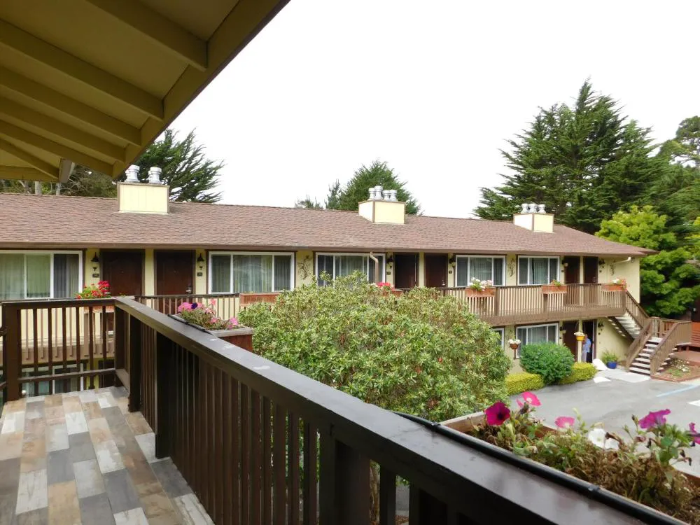 Deer Haven Inn hotel hero