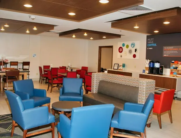 Holiday Inn Express & Suites Douglas by IHG hotel detail image 2