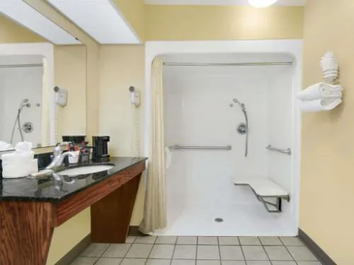 Baymont by Wyndham Thomasville hotel detail image 4