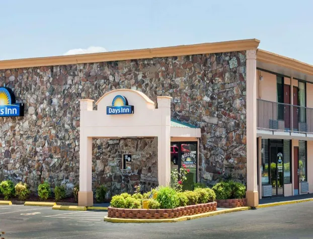 Days Inn by Wyndham Martin hotel detail image 1