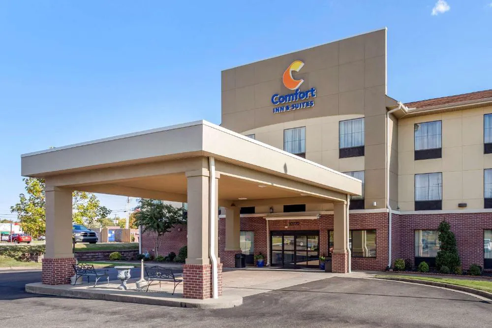 Comfort Inn & Suites Atoka-Millington hotel hero