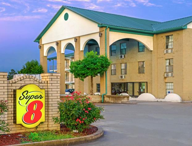 Super 8 by Wyndham Lakeland hotel detail image 1