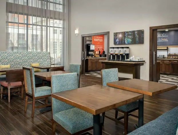 Hampton Inn & Suites Portland/Hillsboro-Evergreen Park hotel detail image 4