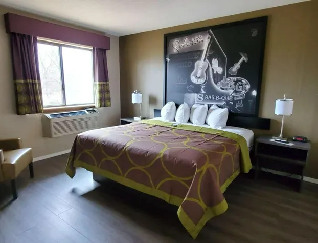Super 8 by Wyndham Paris hotel detail image 3