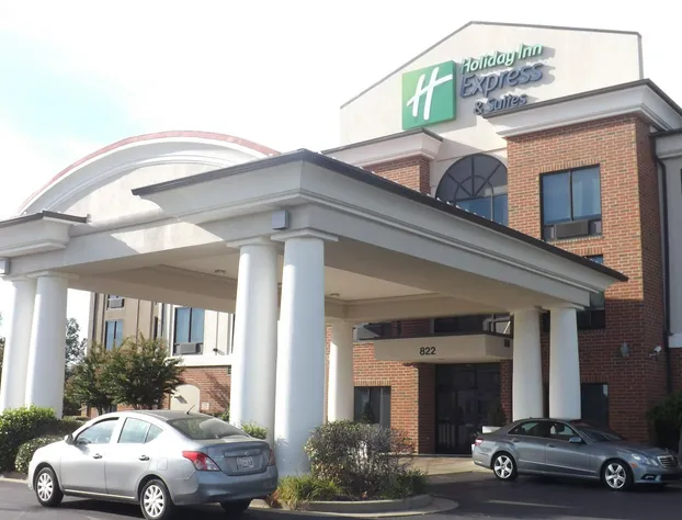 Holiday Inn Express Hotel & Suites Dyersburg by IHG hotel detail image 1