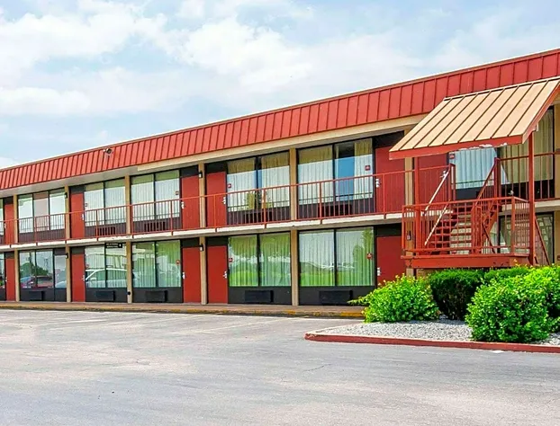 Econo Lodge hotel detail image 3