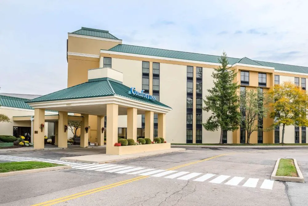 Comfort Inn & Suites Piqua-Near Troy-I75 hotel hero