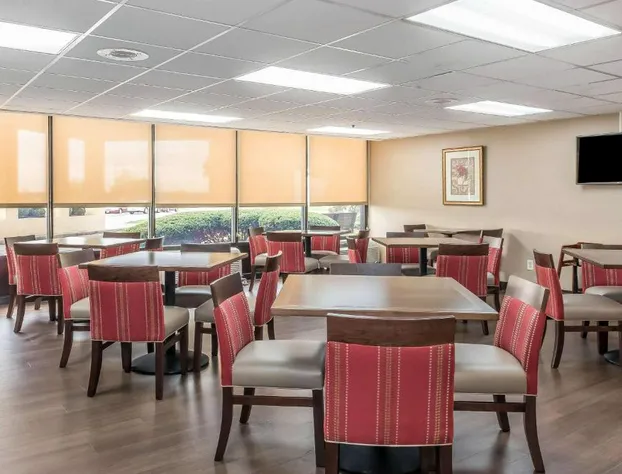 Comfort Inn & Suites Piqua-Near Troy-I75 hotel detail image 4