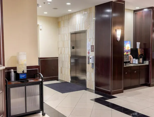 Comfort Suites Troy-I75 hotel detail image 4