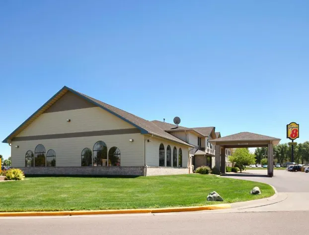 Super 8 by Wyndham Brookings hotel detail image 3