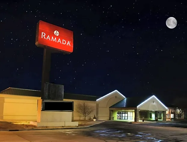 Ramada Conference Center by Wyndham Mitchell hotel detail image 1