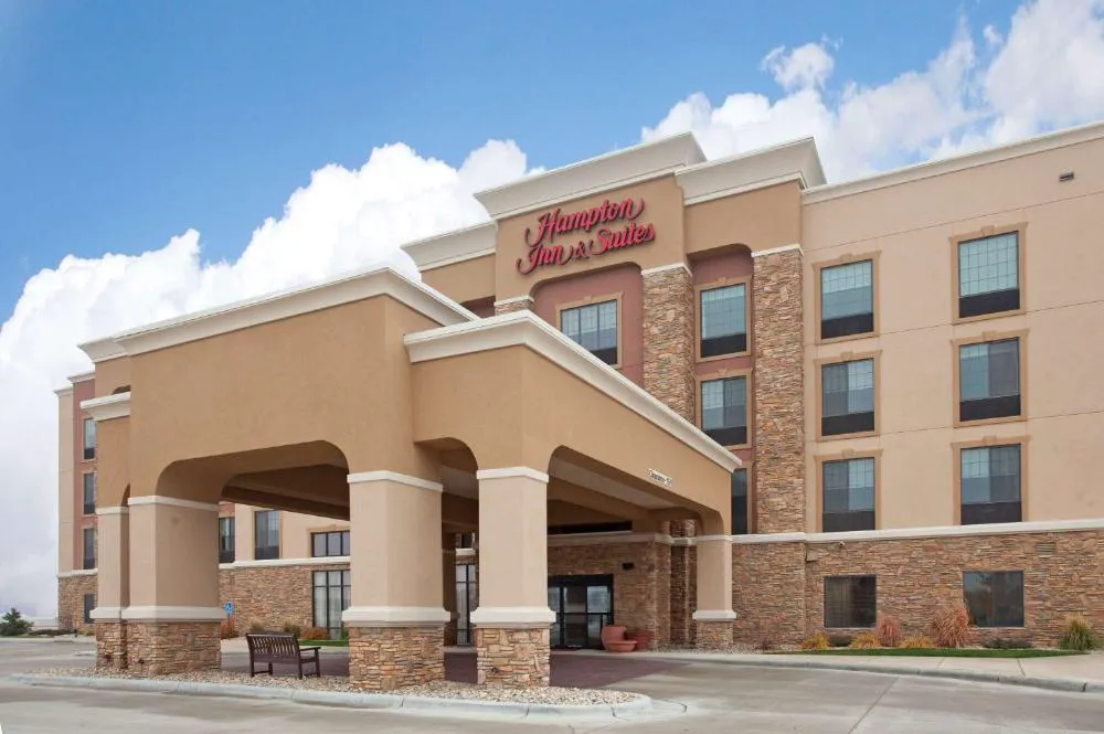 Hampton Inn & Suites Watertown hotel hero