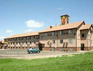 Super 8 by Wyndham Mitchell hotel hero