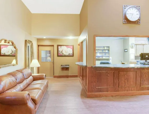 Super 8 by Wyndham Mitchell hotel detail image 3