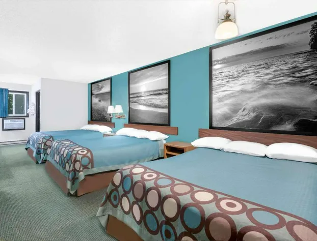 Super 8 by Wyndham Huron hotel detail image 3