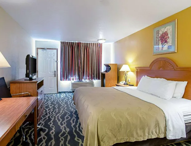 Quality Inn Huron hotel detail image 4