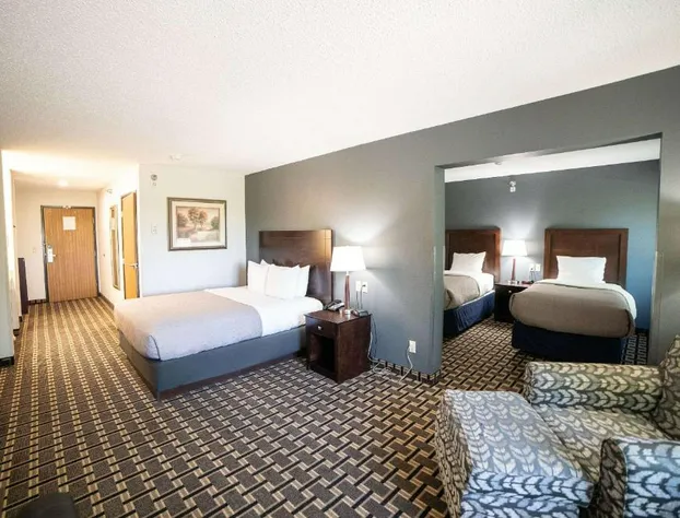 Quality Inn & Suites Watertown near Prairie Lakes Ice Arena hotel detail image 4