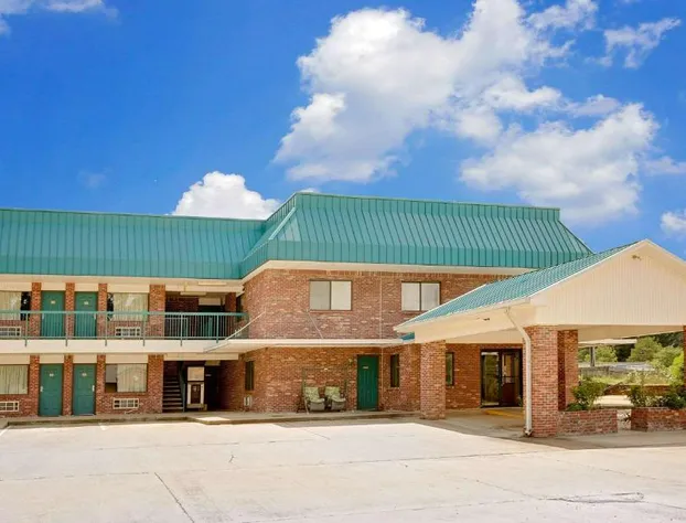 Super 8 by Wyndham Kosciusko hotel detail image 2