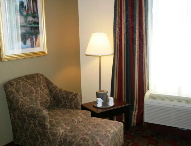 Hampton Inn Canton hotel detail image 3