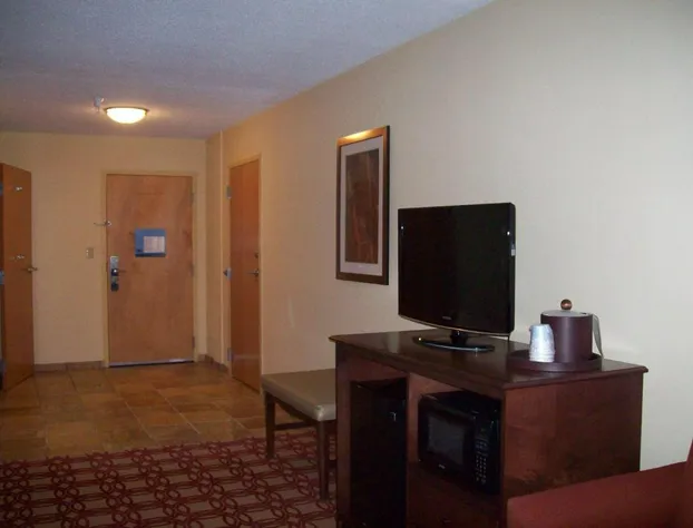 Hampton Inn & Suites Wiggins hotel detail image 4