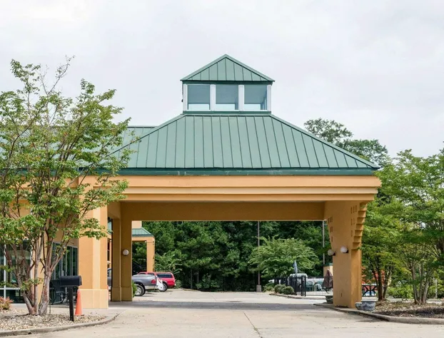 Quality Inn Louisville MS hotel detail image 3