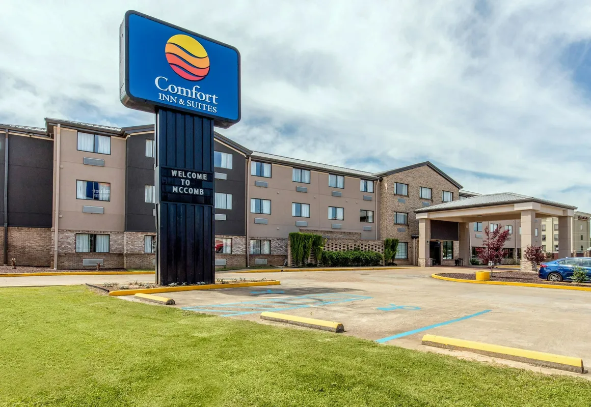 Comfort Inn & Suites McComb hotel hero