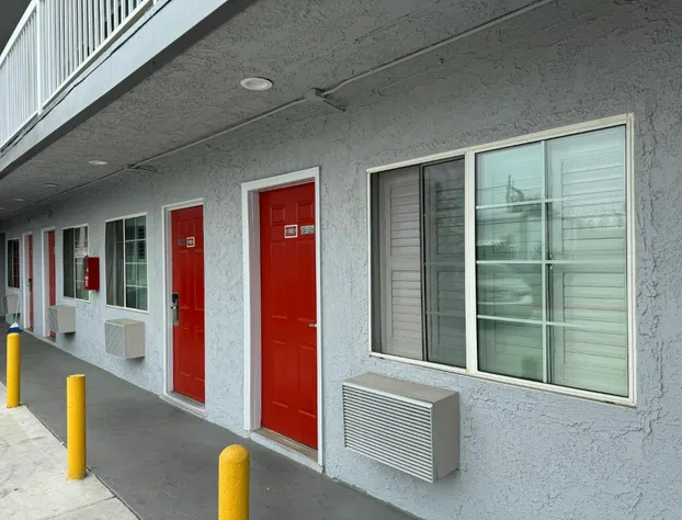 Lincoln Motel hotel detail image 3