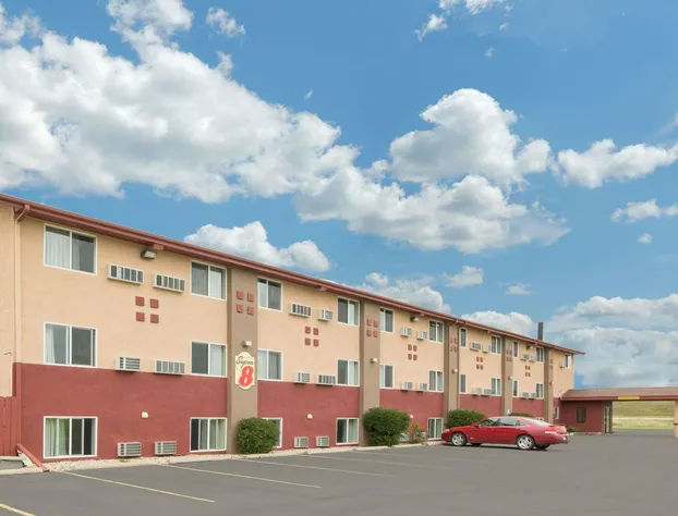 Super 8 by Wyndham Worthington Minnesota hotel detail image 1