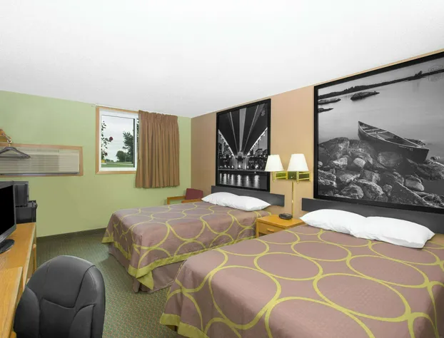 Super 8 by Wyndham Worthington Minnesota hotel detail image 4