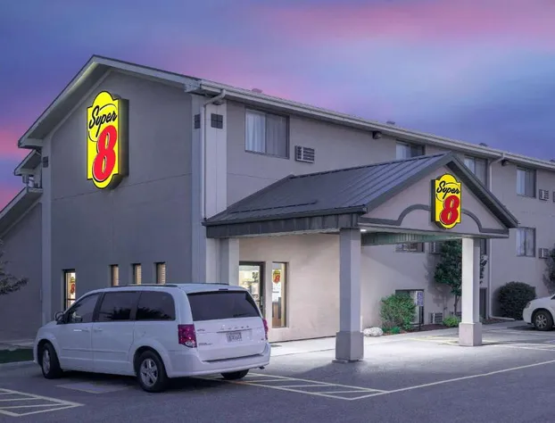 Super 8 by Wyndham Willmar hotel detail image 1