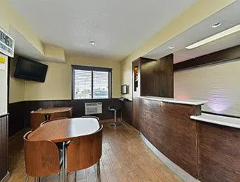 Super 8 by Wyndham Marshall MN hotel detail image 4