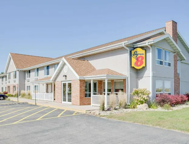 Super 8 by Wyndham Jackson MN hotel detail image 1