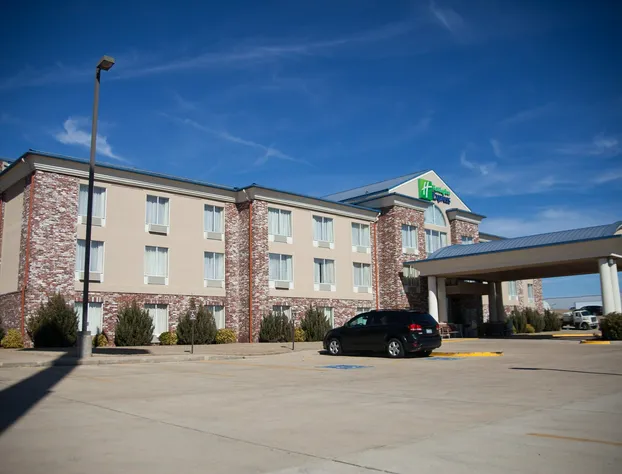 Holiday Inn Express Hotel & Suites Mountain Home by IHG hotel detail image 3