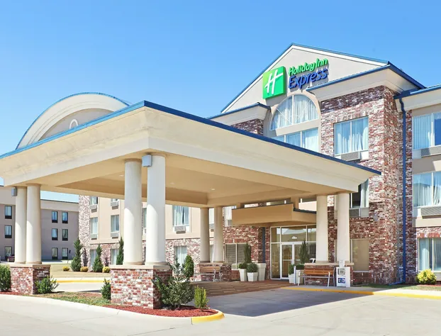 Holiday Inn Express Hotel & Suites Mountain Home by IHG hotel detail image 1