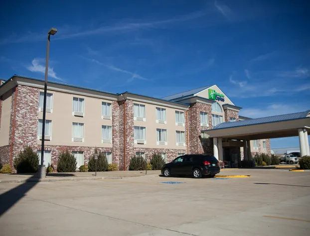 Holiday Inn Express Hotel & Suites Mountain Home by IHG hotel detail image 3