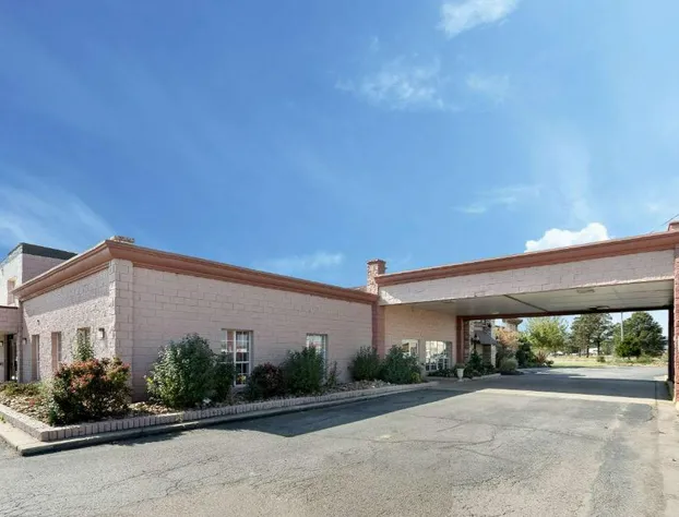 Quality Inn & Suites Paragould hotel detail image 1