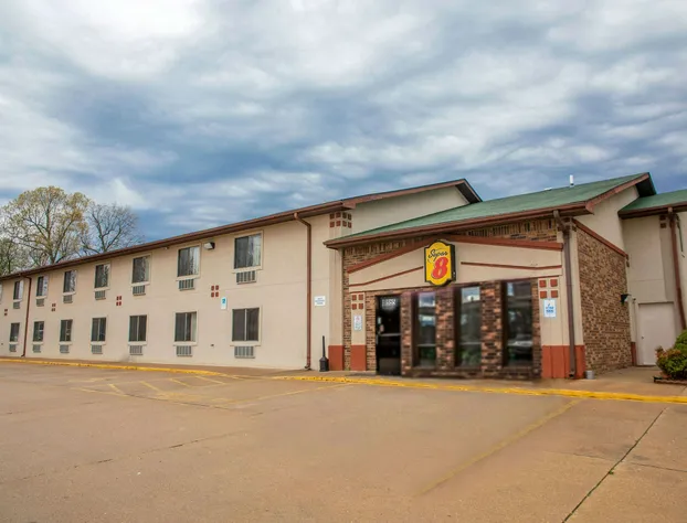 Super 8 by Wyndham Mountain Home hotel detail image 1