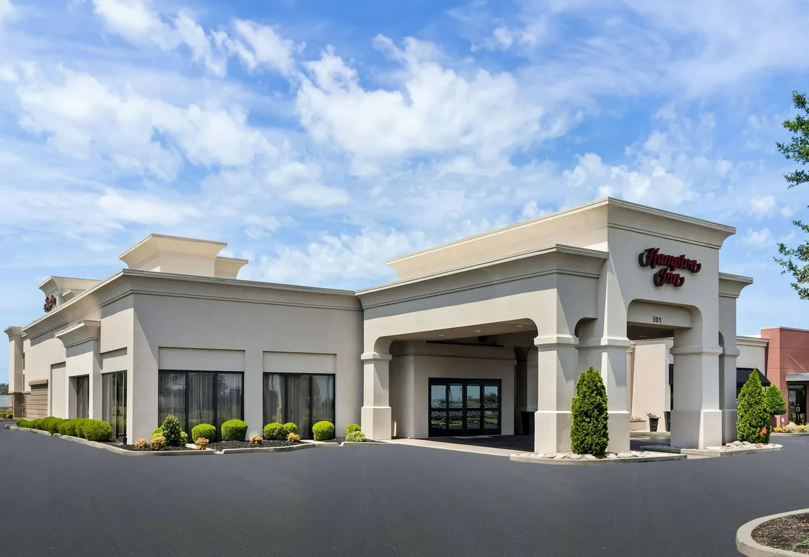 Hampton Inn Blytheville hotel hero