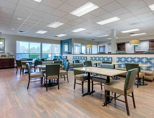 Quality Inn & Suites Mountain Home North hotel detail image 4