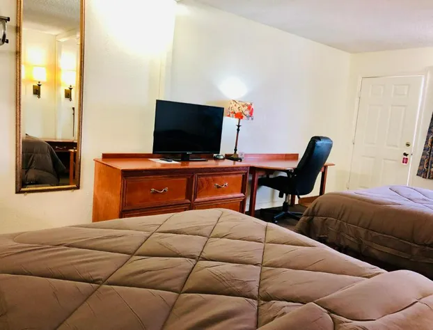 Ozark Inn & Suites hotel detail image 1