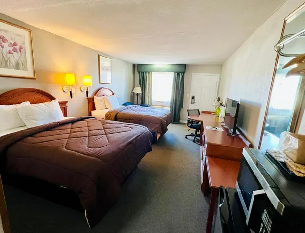 Ozark Inn & Suites hotel detail image 2