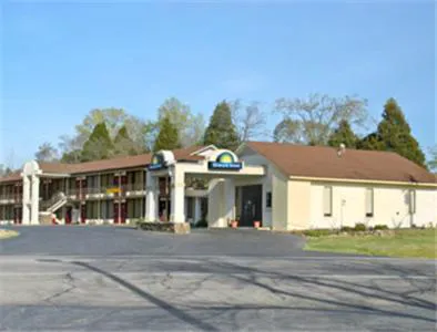 Sunset Inn Clarksville hotel hero