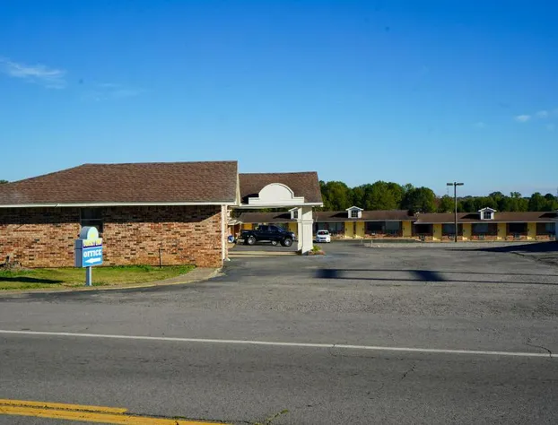 Sunset Inn Clarksville hotel detail image 2