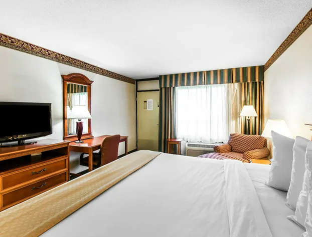 Quality Inn & Suites Waycross hotel detail image 1