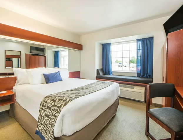 Microtel Inn & Suites by Wyndham Miami hotel detail image 3